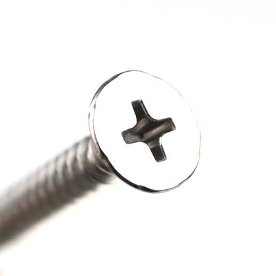 Parafuso de auto-perfuração de cabeça plana de aço inoxidável com asa 4.5x37mm com acabamento Ruspert